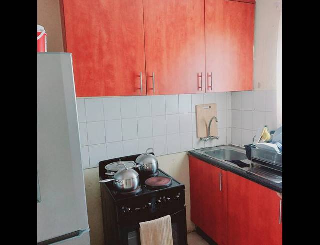 2 BEDROOM PROPERTY TO RENT IN VELD EN VLEI